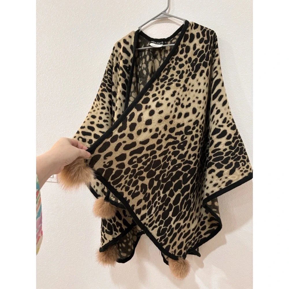 Mitchie's Leopard Print Fox Fur Pom Pom Cape Poncho Mob Wife Tuscan Mom OS